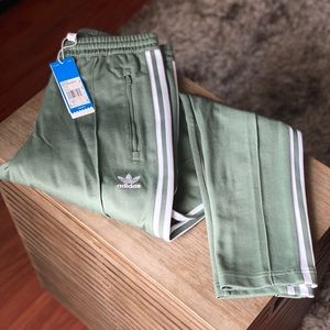 Men’s Adidas Beckenbauer Trackpants